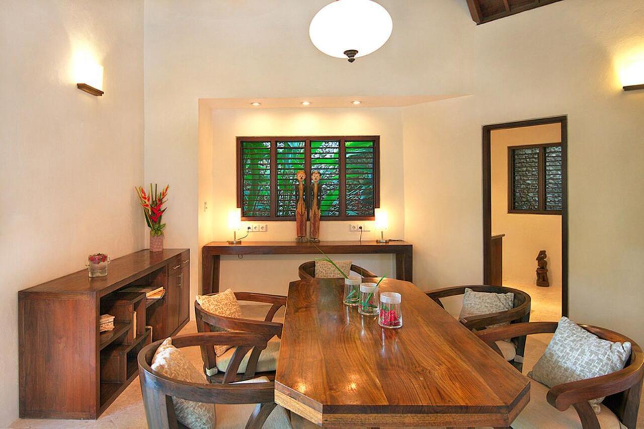 Villa Kubu Seminyak Экстерьер фото