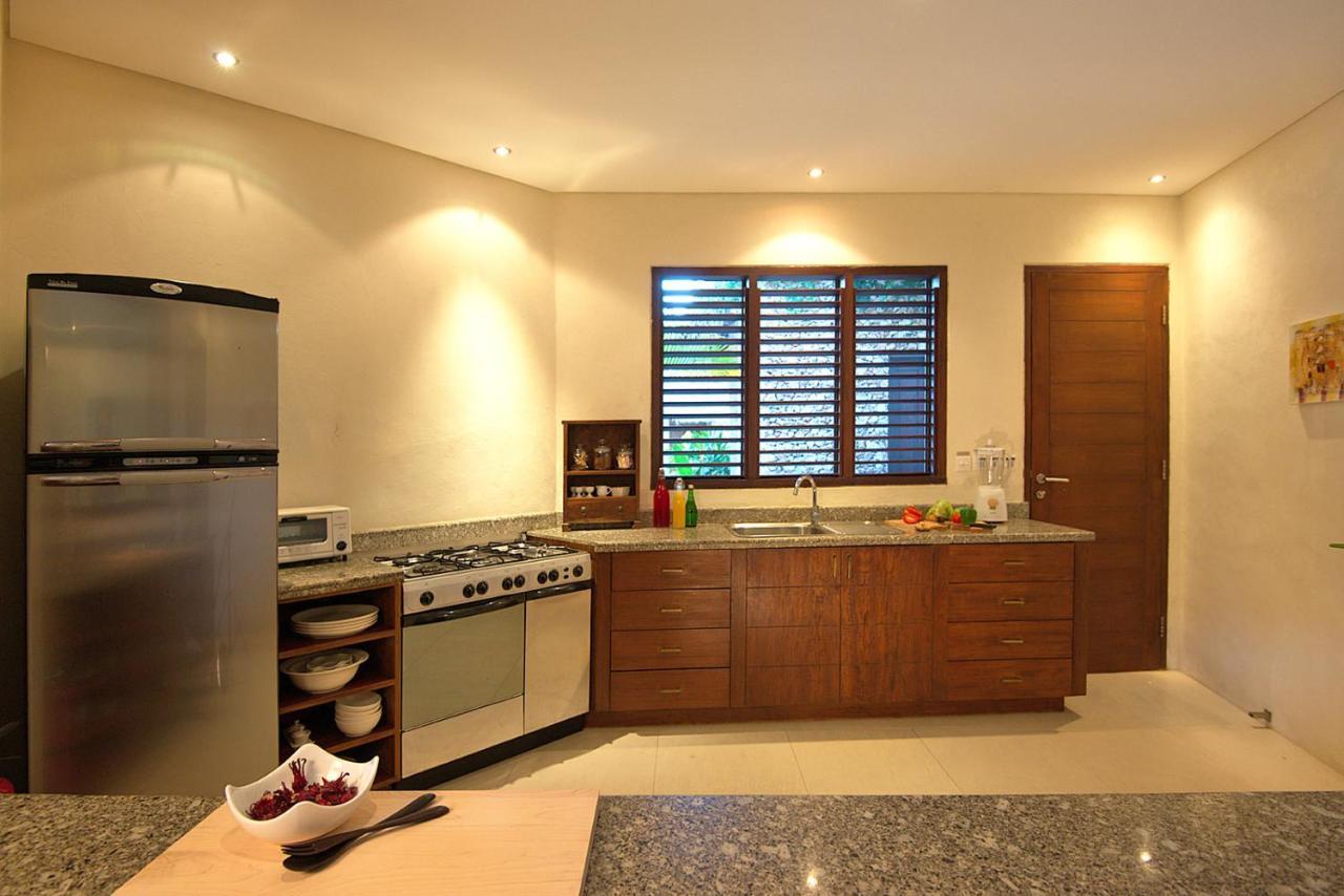 Villa Kubu Seminyak Экстерьер фото